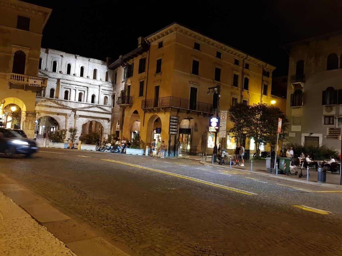 Verona Romeo'S Eye ภายนอก รูปภาพ
